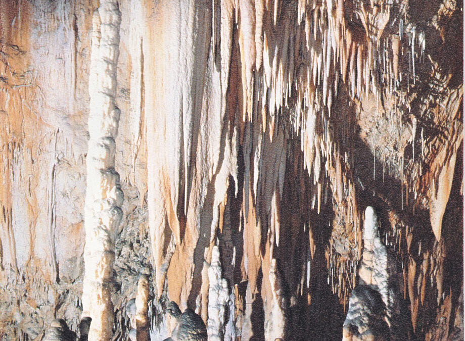 La spéléologie dans les pages de « Pyrénées »